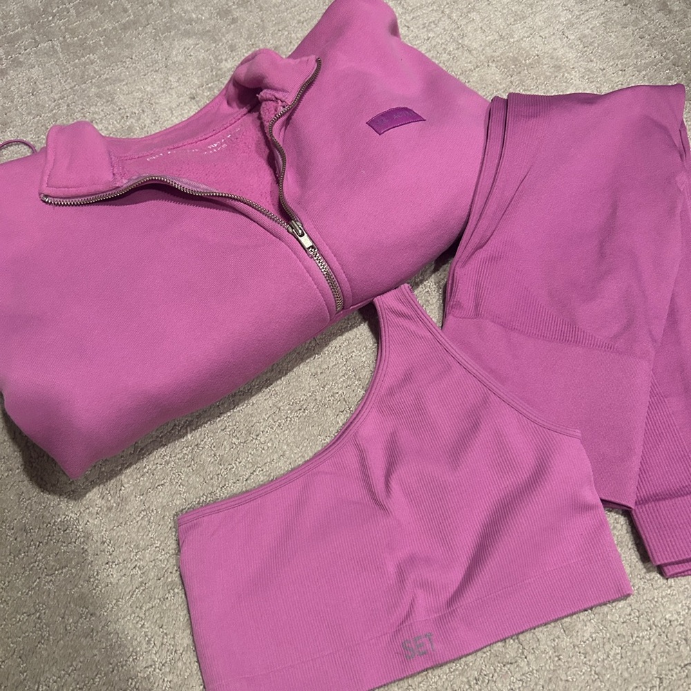 3-Piece Set Active X Revolve Set In Petal - image 1